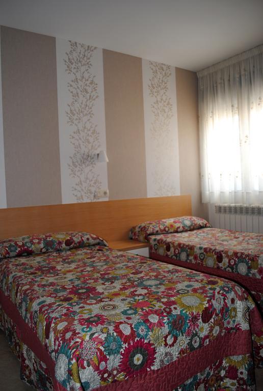 Hostal La Cortijana Logroño Exterior foto