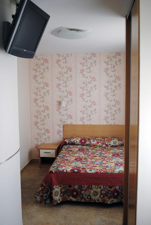 Hostal La Cortijana Logroño Exterior foto