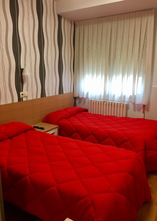 Hostal La Cortijana Logroño Exterior foto